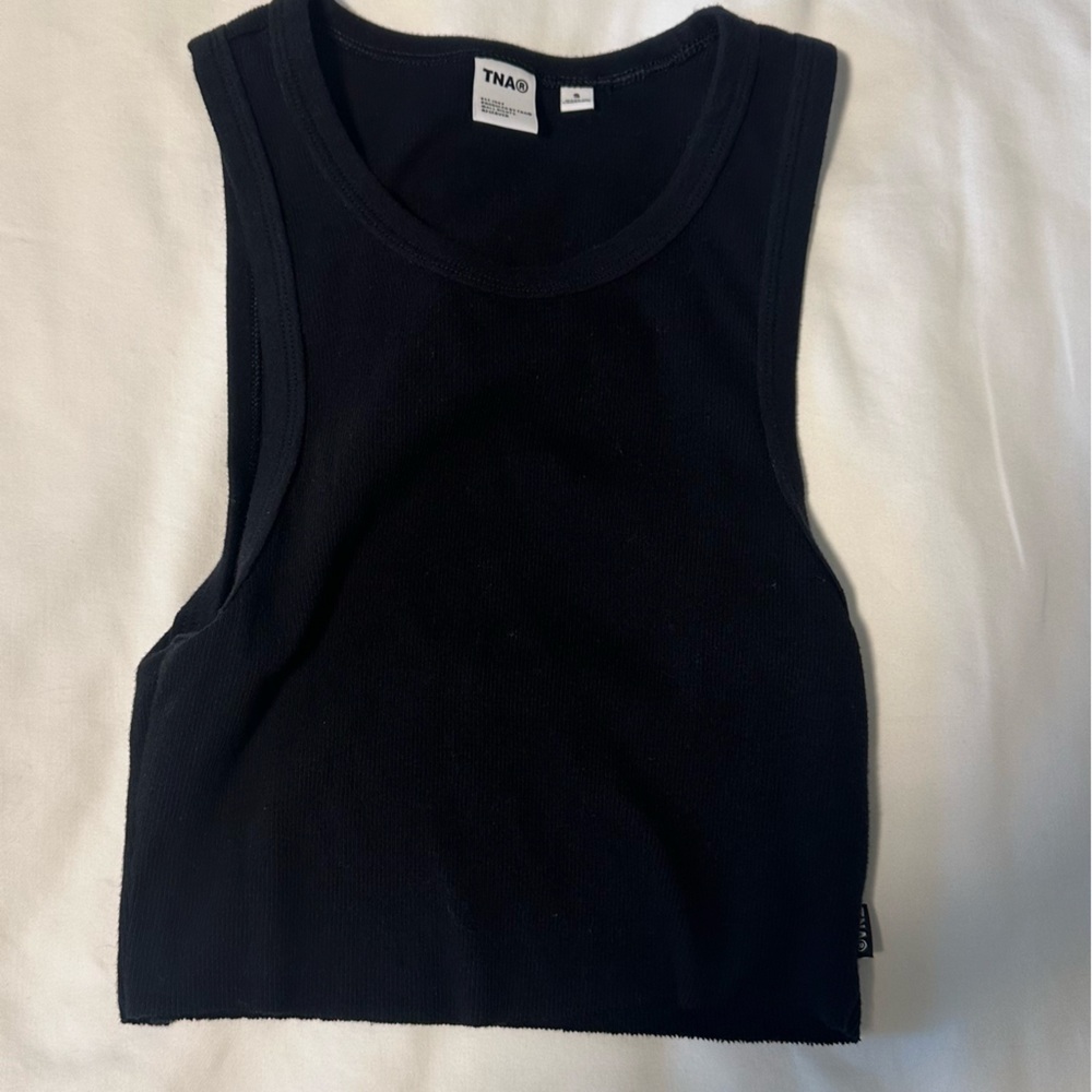 aritzia TNA crop